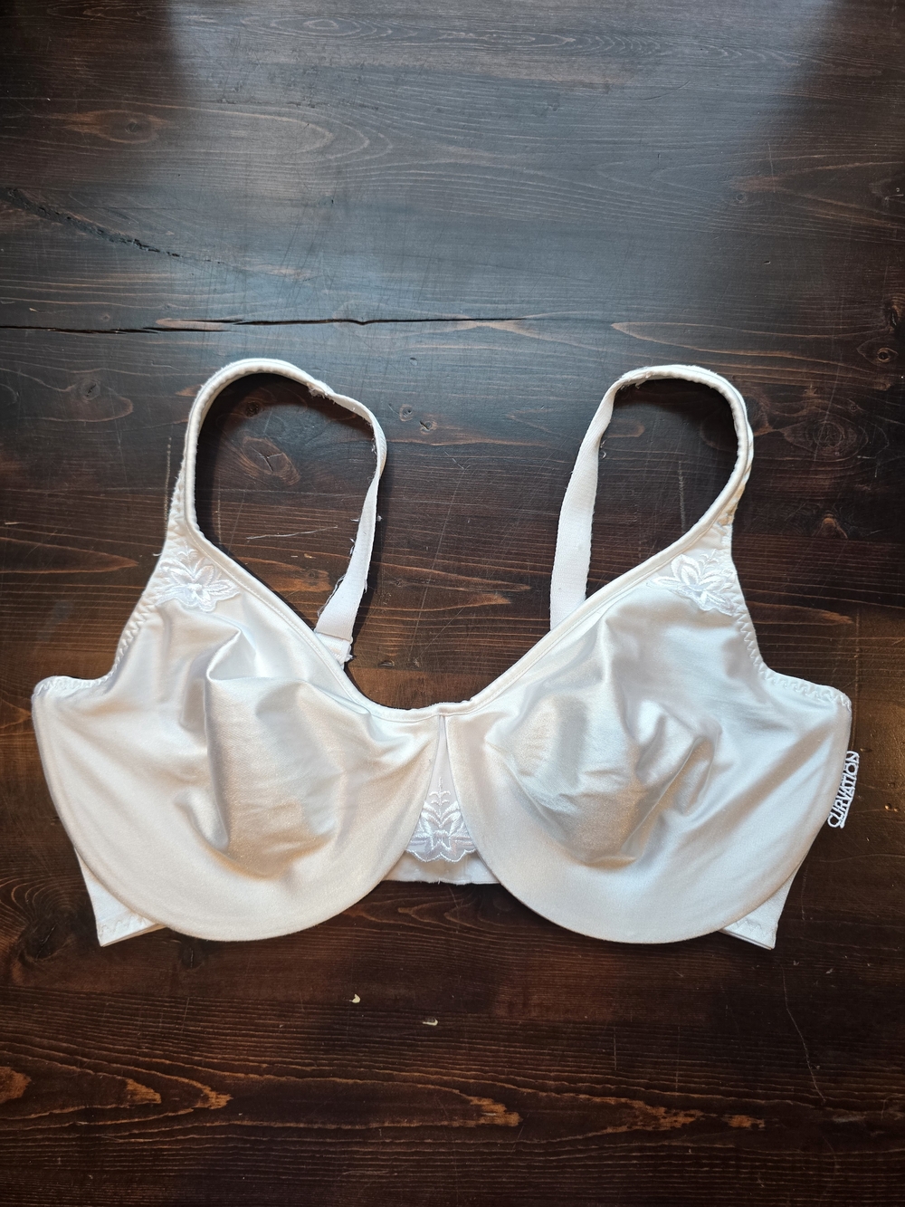 Curvation White Embroidered Full Figure Underwire Bra - Size 42DD